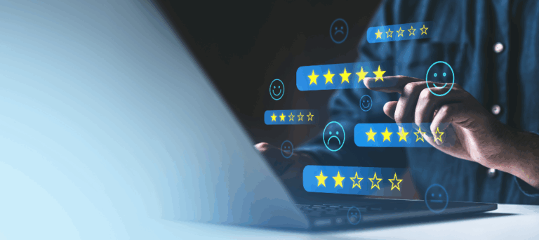 Homme qui mesure sa satisfaction client